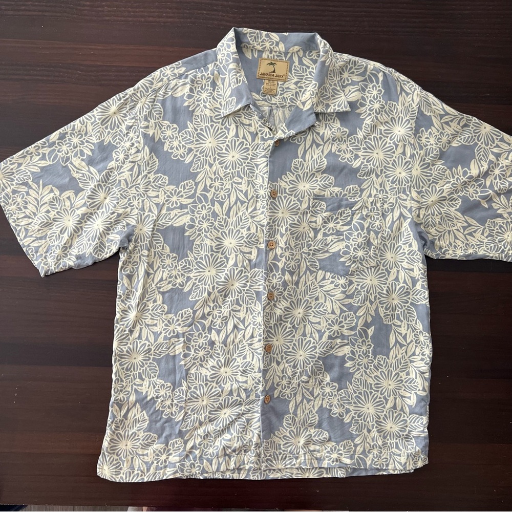 Jamaica Jaxx 100% Silk Blue Cream Floral Button Up Shirt Men’s Large